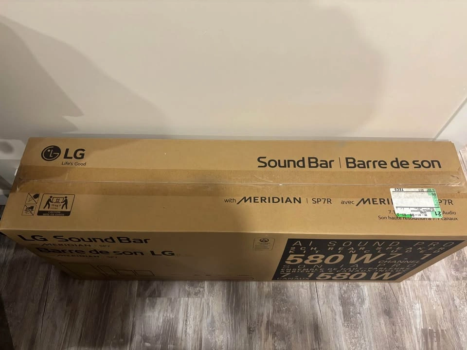 BRAND NEW LG 7.1 Soundbar System 580W (SP7R) - photo 3