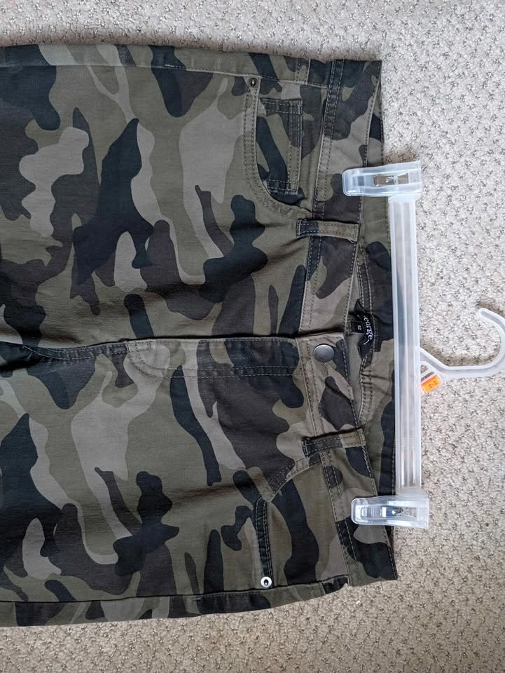 Womens Camo Print Pants Size 12 - photo 5