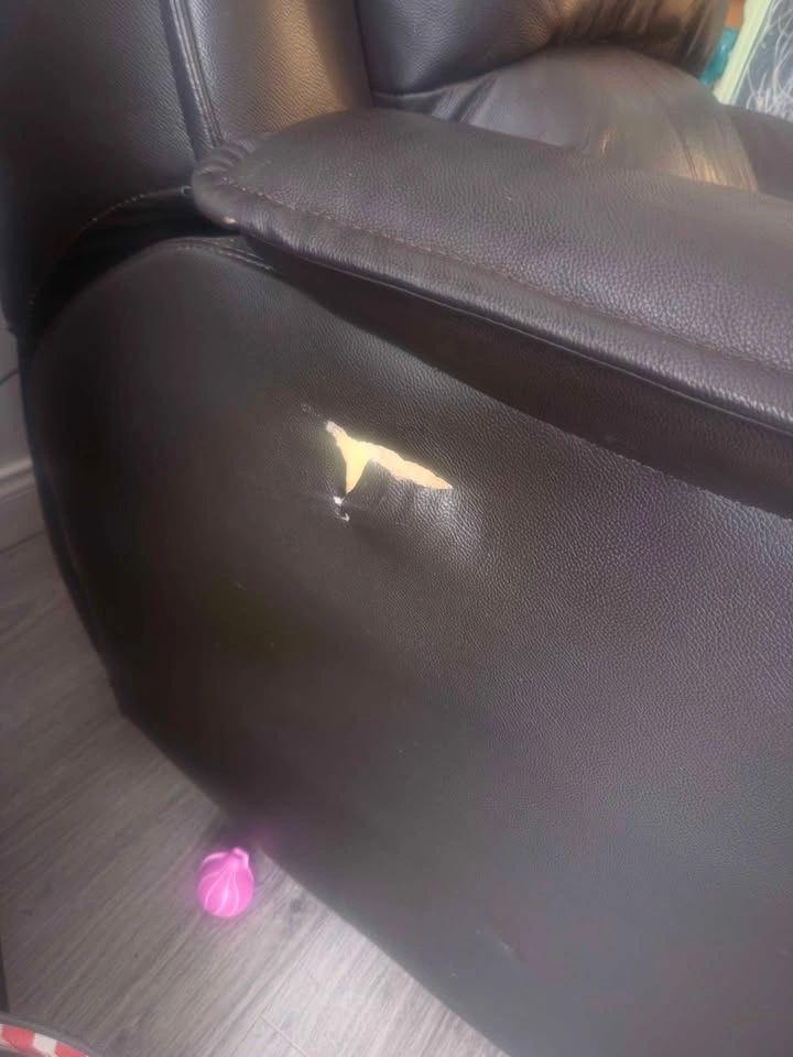 Faux leather recliner - photo 3