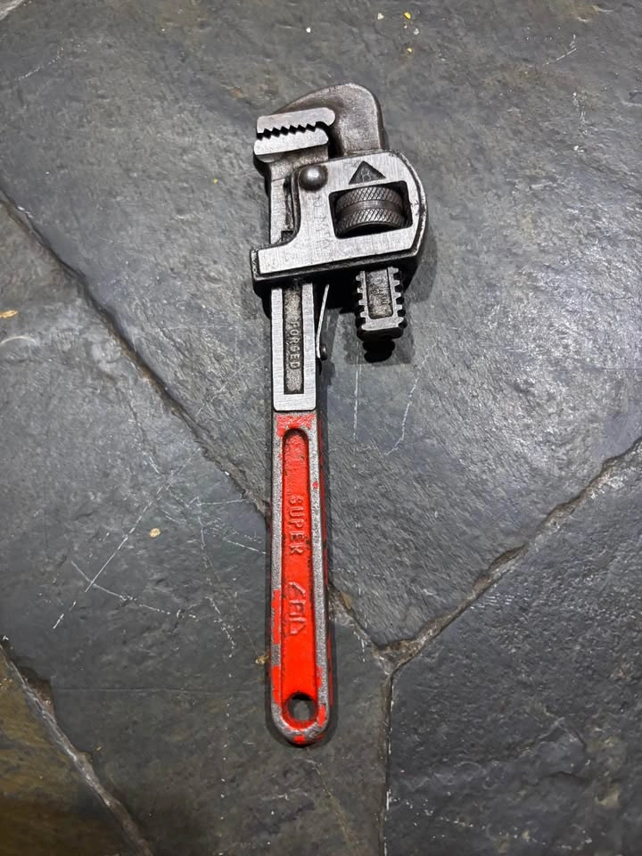 Vintage & Heavy Duty Pipe Wrench Set (4 Pcs) - RIDGID & Super-Eg - photo 2