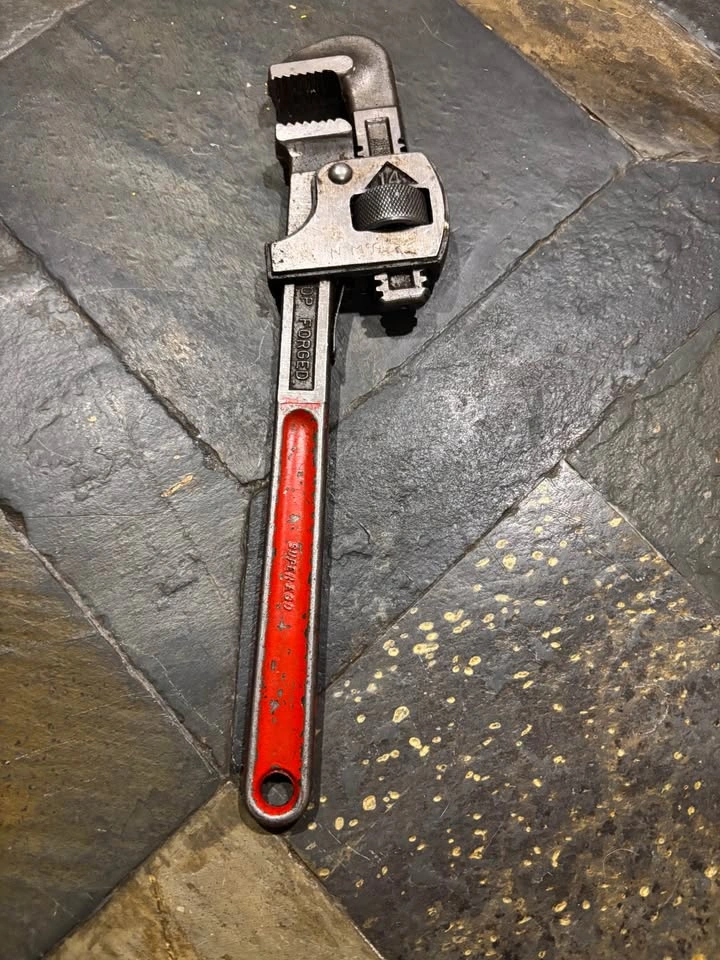 Vintage & Heavy Duty Pipe Wrench Set (4 Pcs) - RIDGID & Super-Eg - photo 5