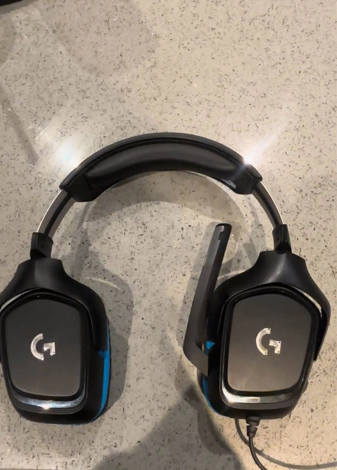 Logitech G430 Gaming Headset Barely Used - photo 2