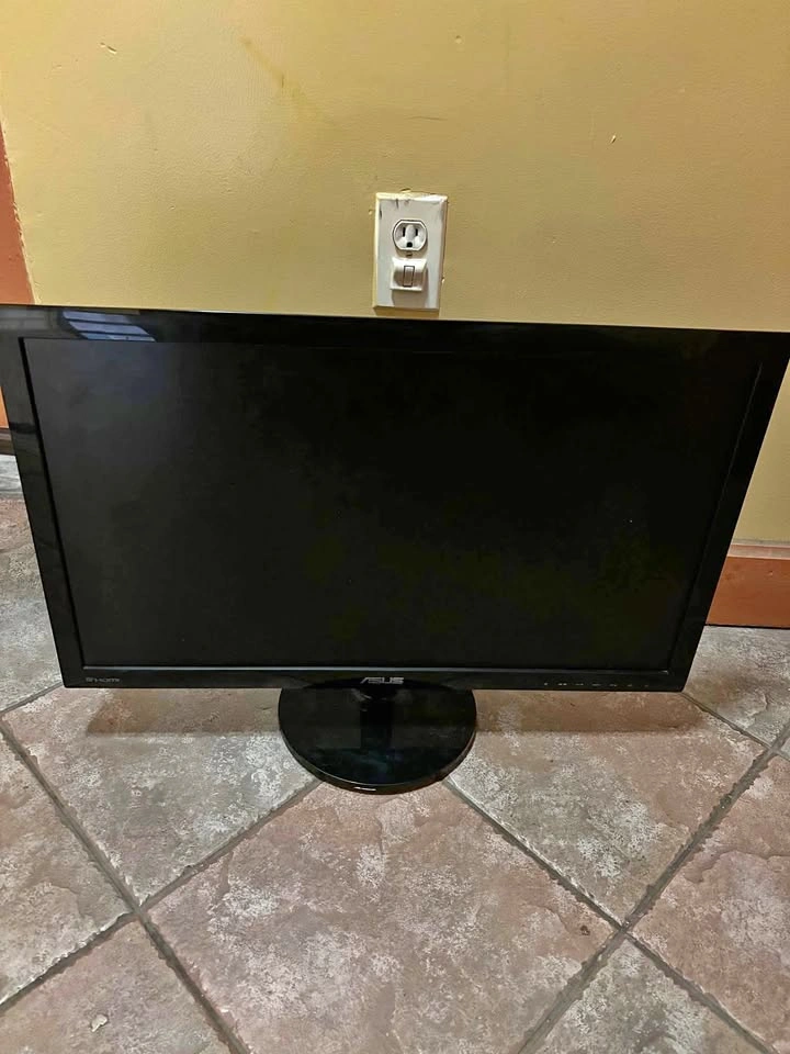 broken Asus monitor - screen damaged (for parts)