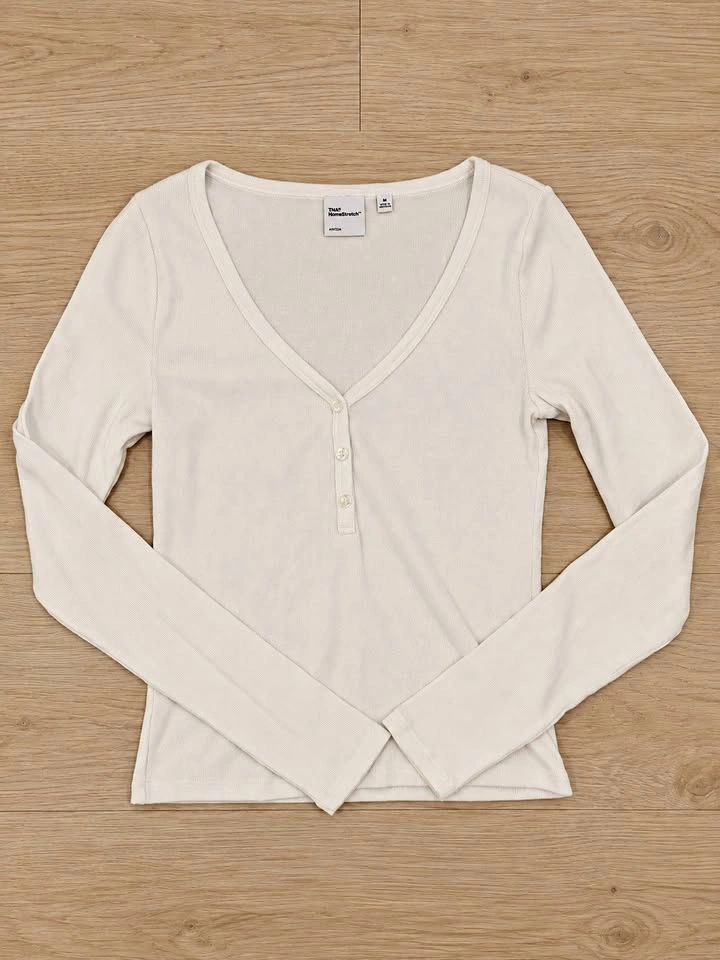Aritzia TNA HomeStretch Ribbed Henley Top – Size Medium