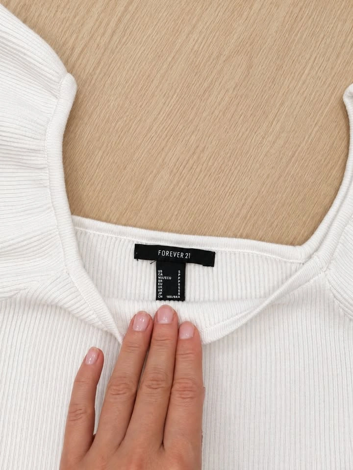 Forever 21 White Ribbed Crop Top – Size Small - photo 2
