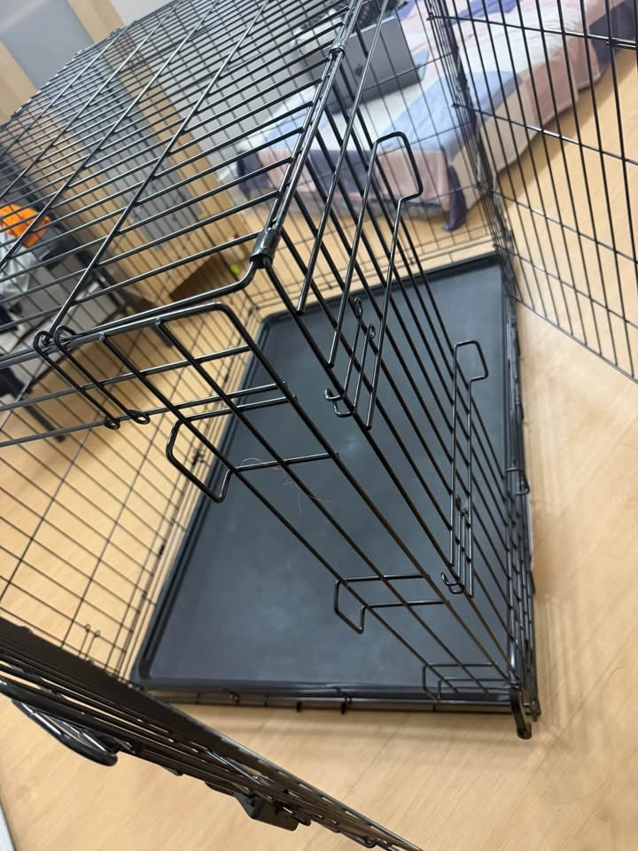 Door Dog/Cat Crate – New 42 inches - foldable - photo 5