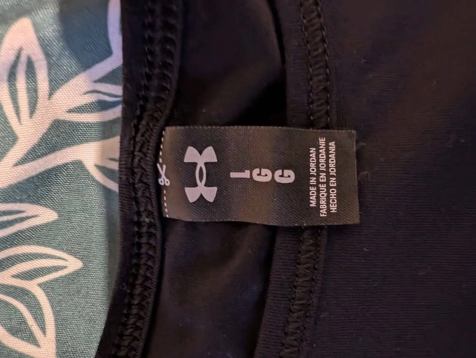 Womans under armour shirt - photo 4