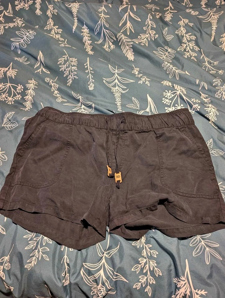 10 tree shorts
