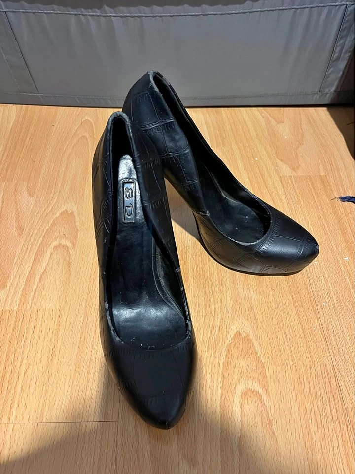 S.D high heels