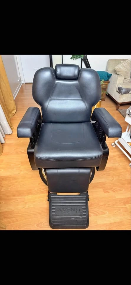 Salon chair ( moving sale )