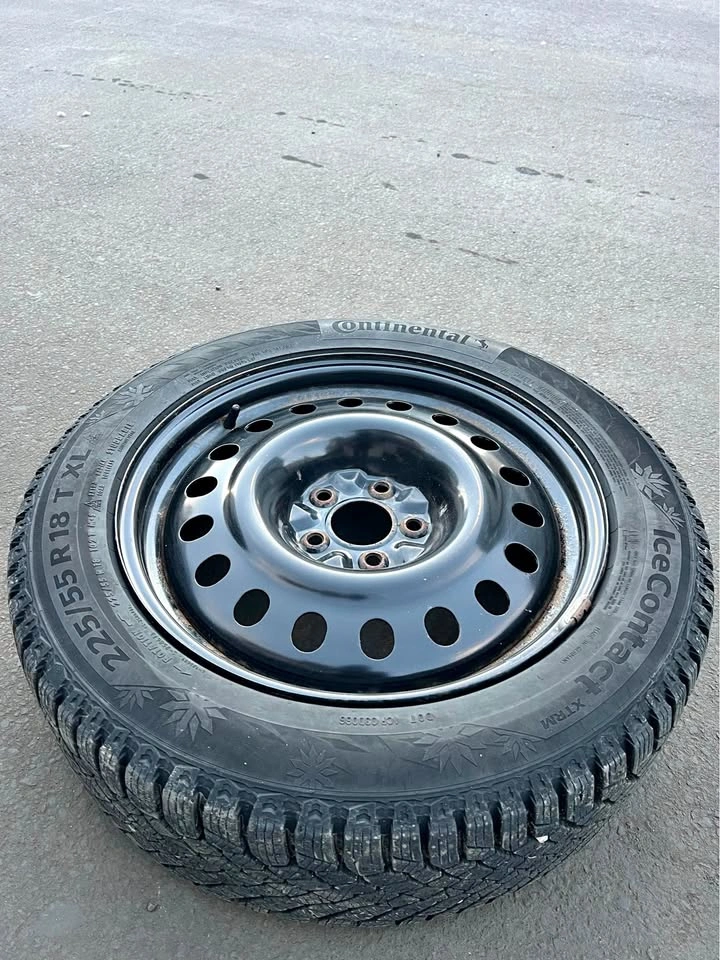 4 Winter Tires with rims 225/55 R18