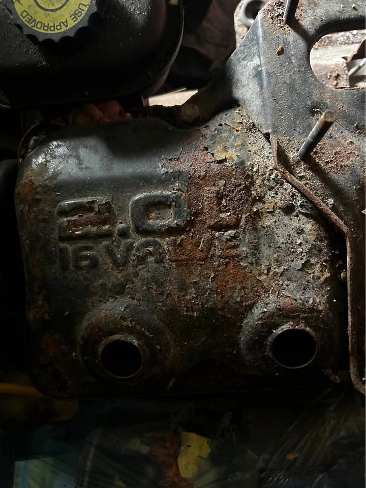 Chrysler / Dodge 2.0L 16-Valve SOHC Cylinder Head Assembly - photo 3