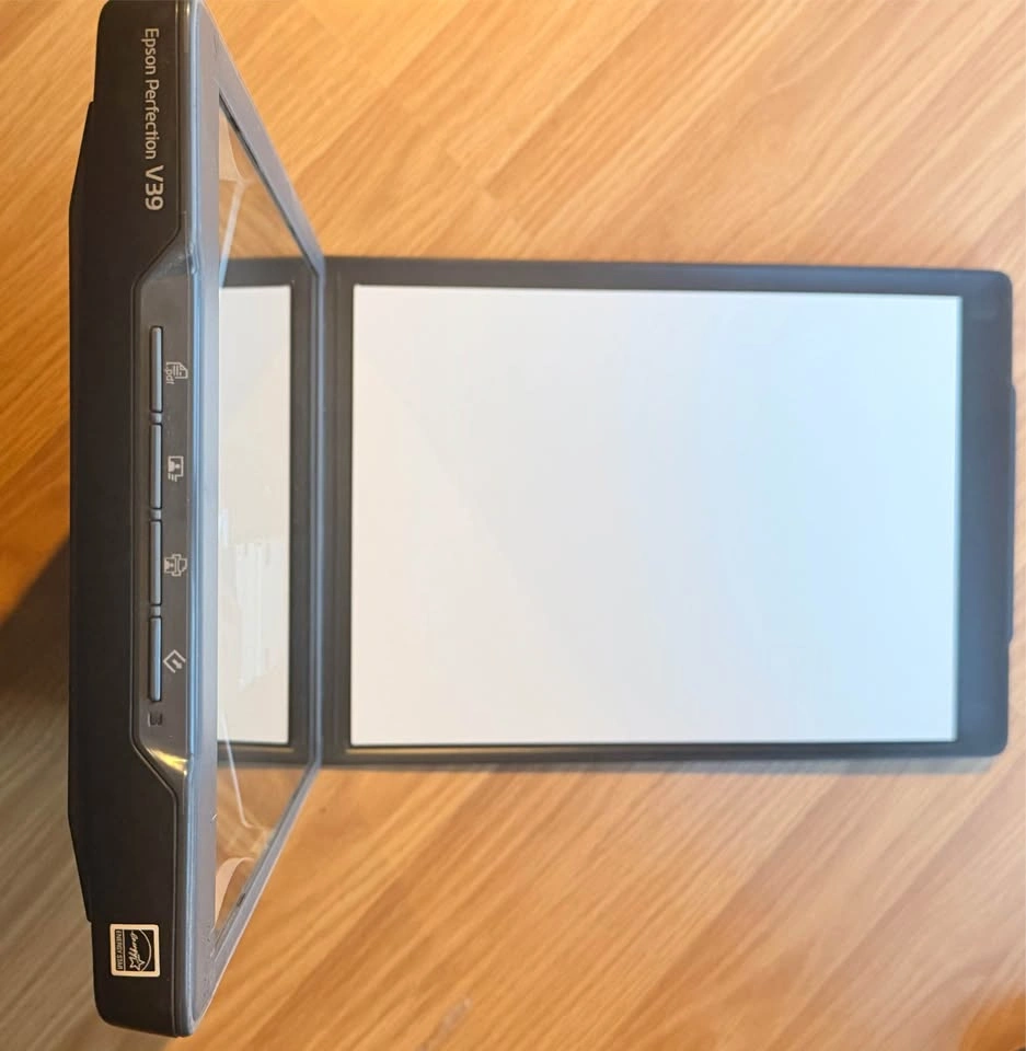 Epson Perfection V39 Photo and Document Scanner - photo 3
