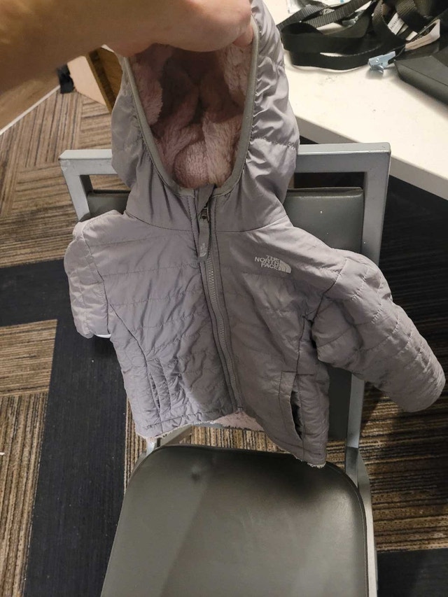 North Face Girls Jacket Size 3T - photo 2