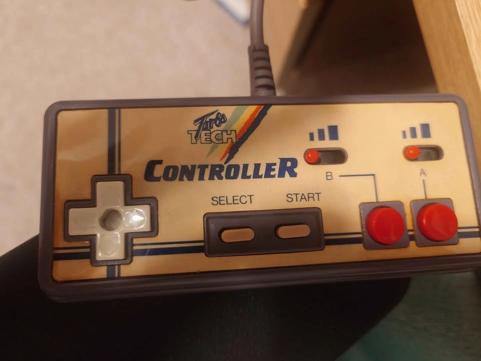 NES + Controller - photo 3