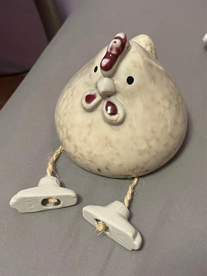 Funny Glazed Ceramic Shelf Sitter Chicken - photo 2
