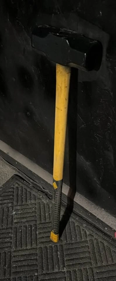 8lb SLEDGE HAMMER
