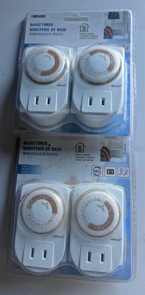 24-Hour Mechanical Timer Outlet (4 Timers Total)