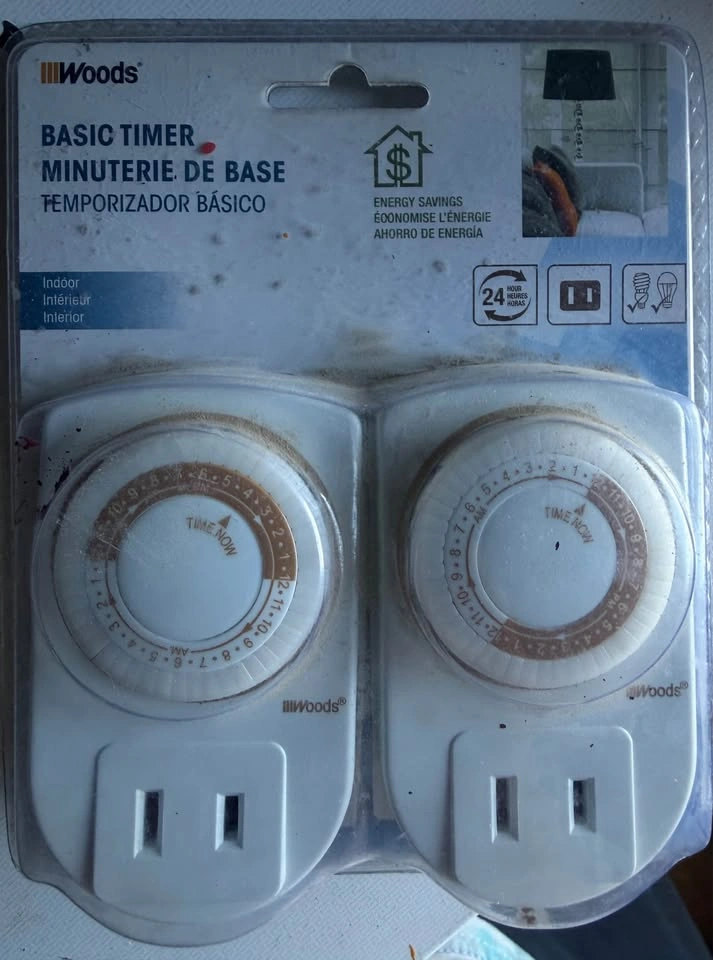 24-Hour Mechanical Timer Outlet (4 Timers Total) - photo 3