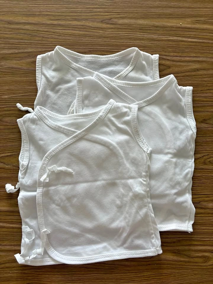Newborn tie side