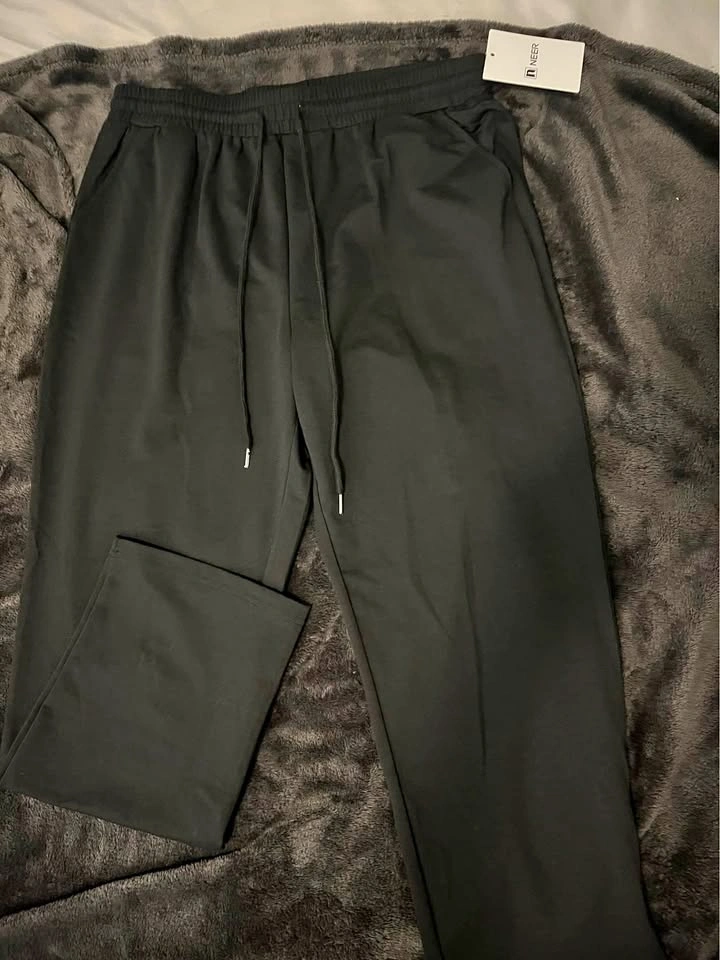 Brand New Black Wide-Leg Joggers size Large