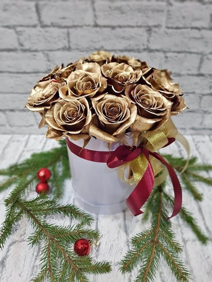 Gold Painted Rose Flower Arrangement in Gift Box