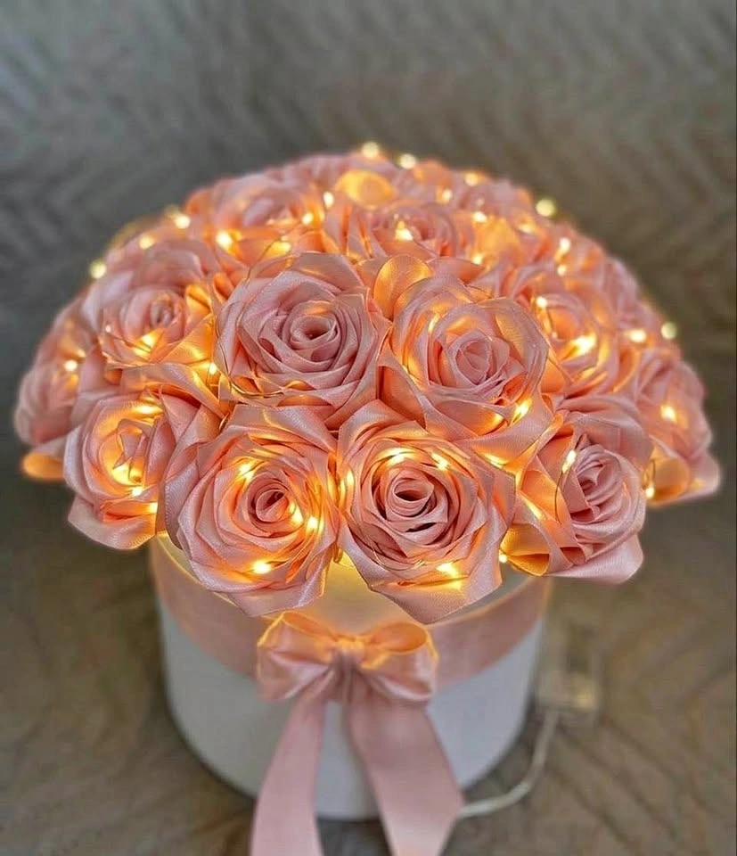 Light-Up Ribbon Rose Bouquet in Gift Box