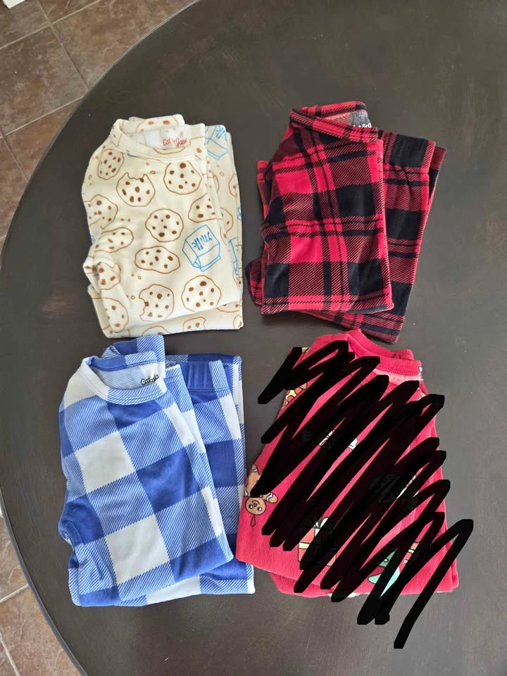 Kids Cat & Jack Pyjamas