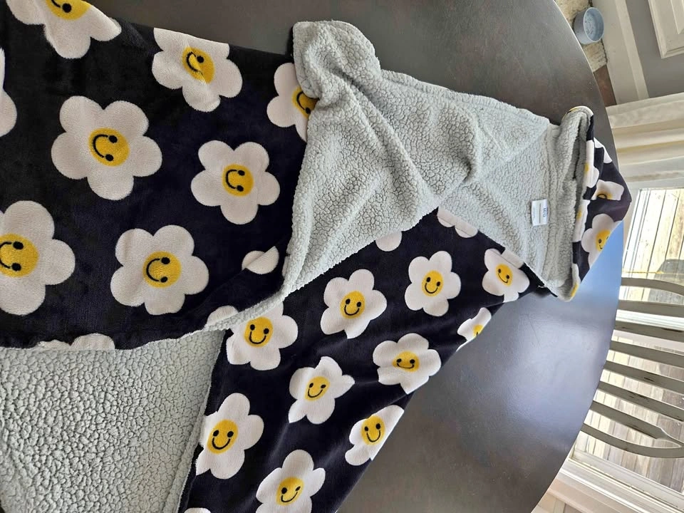 Kids hoody blanket