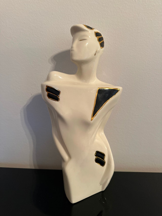 Vintage 1980s ceramic woman bust sculpture in Art Deco style