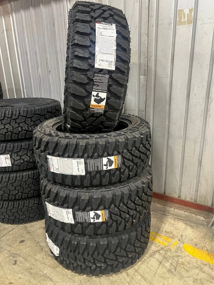Yokohama 33x12.50R20 Geolander M/T Tires for Jeep/Truck