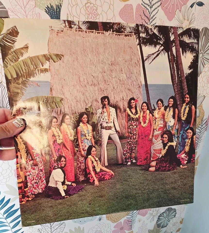 Vintage 1973 Elvis Presley: Aloha From Hawaii 2-LP Vinyl - photo 3