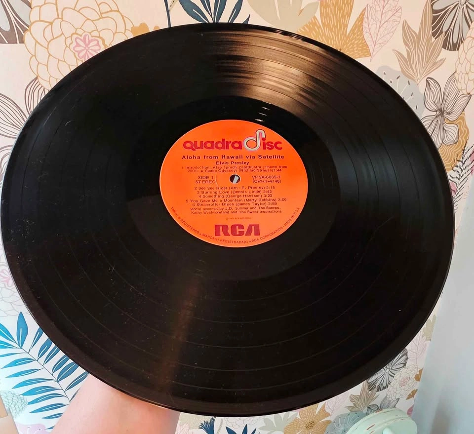 Vintage 1973 Elvis Presley: Aloha From Hawaii 2-LP Vinyl - photo 5