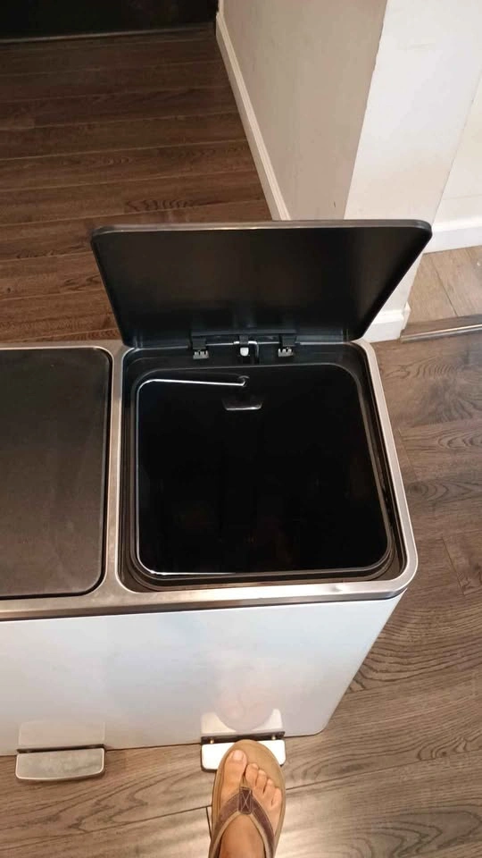 Double Pedal Trash Can - photo 2