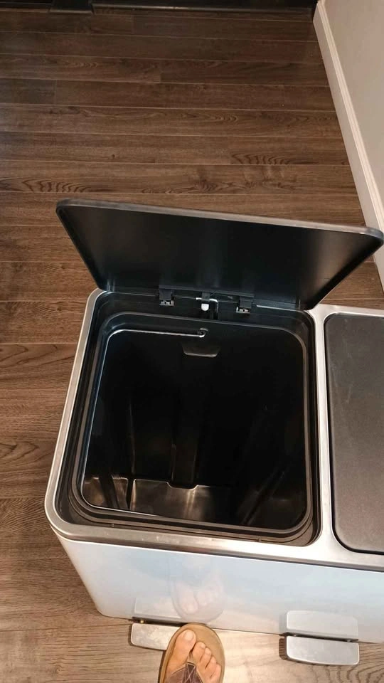Double Pedal Trash Can - photo 3