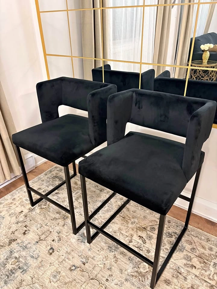 Brand New Meridian Furniture Caleb Counter Stools – Set of 2 – B
