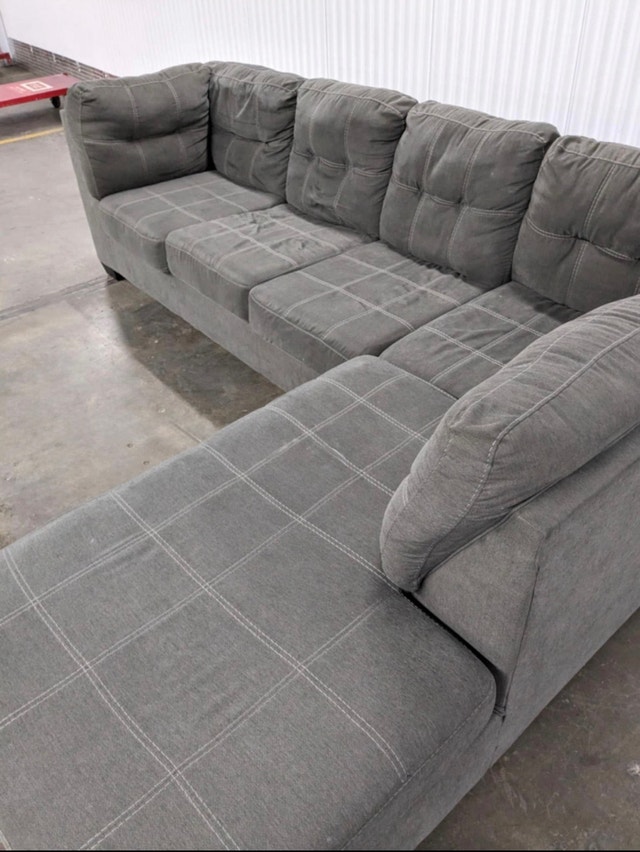 Large Clean Sectional Couch - photo 2