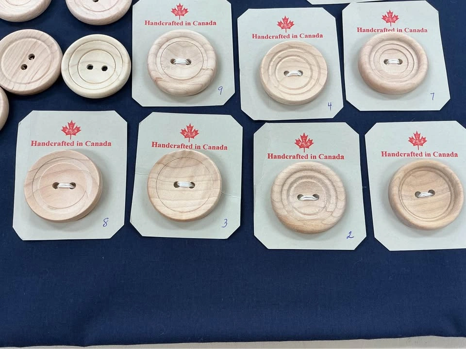 Handcrafted Wooden Buttons - Lot of 20 - photo 4
