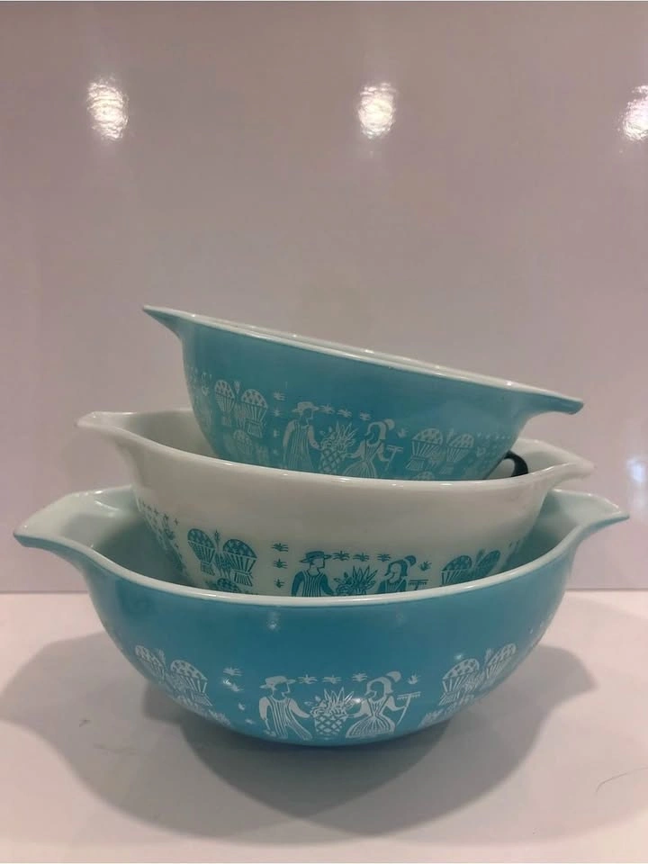 Vintage Pyrex Butterprint Cinderella Mixing Bowls Set of 3