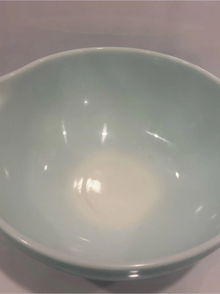 Vintage Pyrex Butterprint Cinderella Mixing Bowls Set of 3 - photo 3