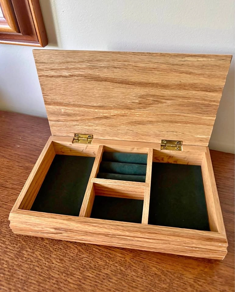 Official 4-H Canada Vintage Solid Oak Jewelry Box Keepsake Chest