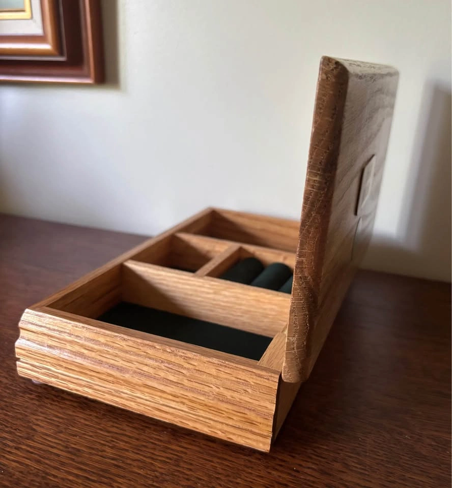 Official 4-H Canada Vintage Solid Oak Jewelry Box Keepsake Chest - photo 5