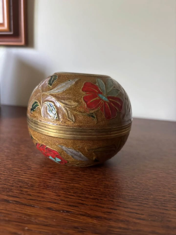 Vintage Etched Brass Cloisonne Enamel Spherical Bud Vase Pot - photo 2