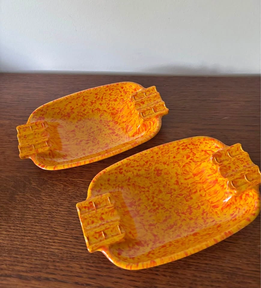 Vintage Irwin Willert No 100 Melamine Splatter Ashtrays Pair