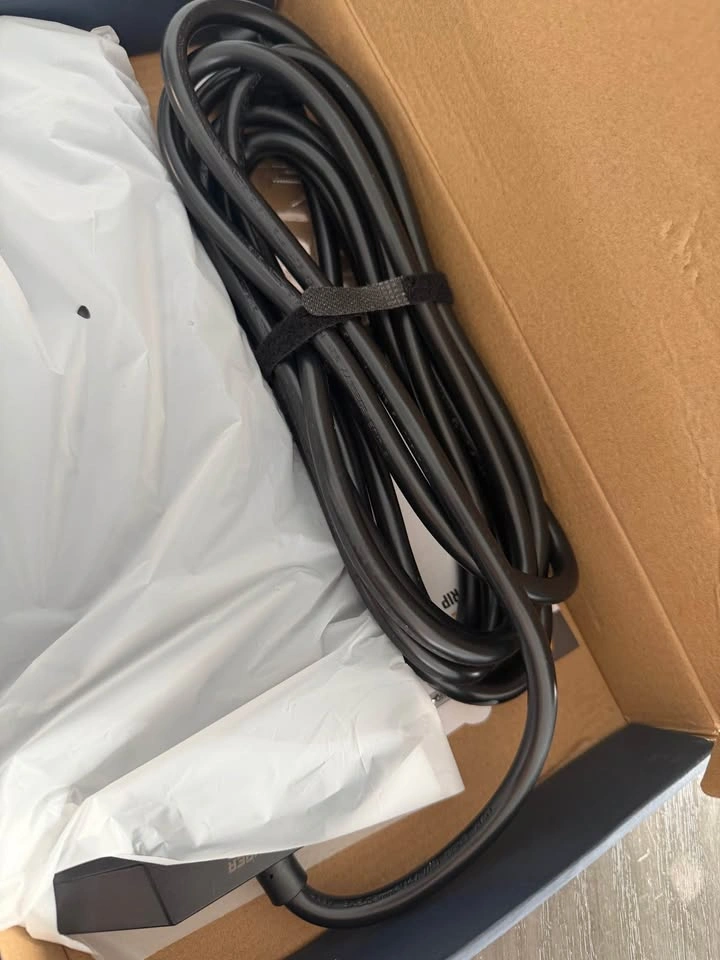 Outlet with USB (18 and 4) Surge Protector - photo 3