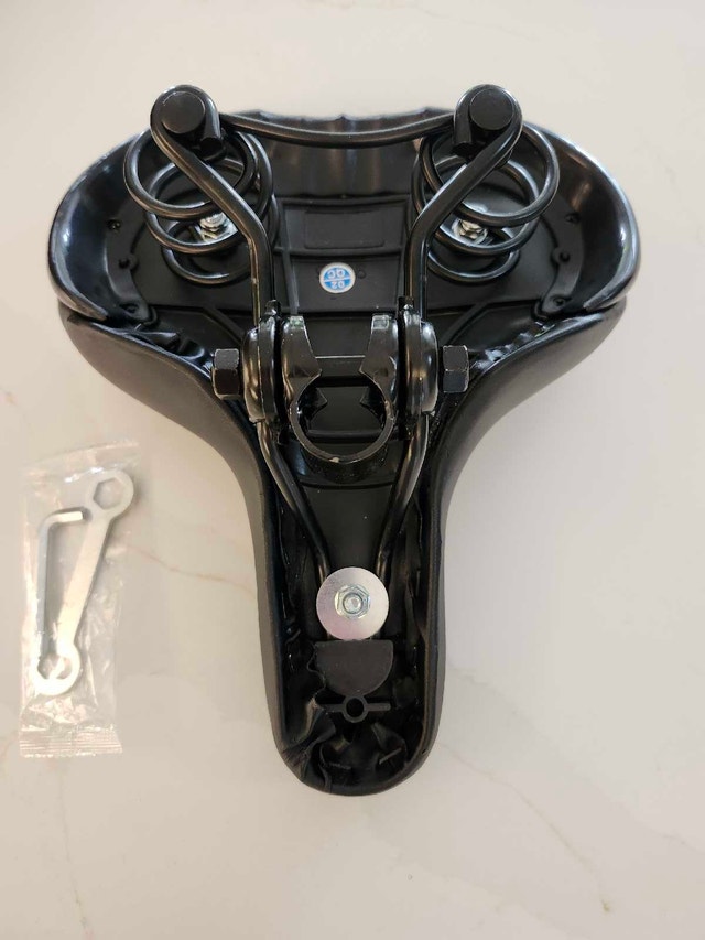 NEW Cushy Extra-Wide Bicycle Seat / Saddle – Dual Spring - photo 3