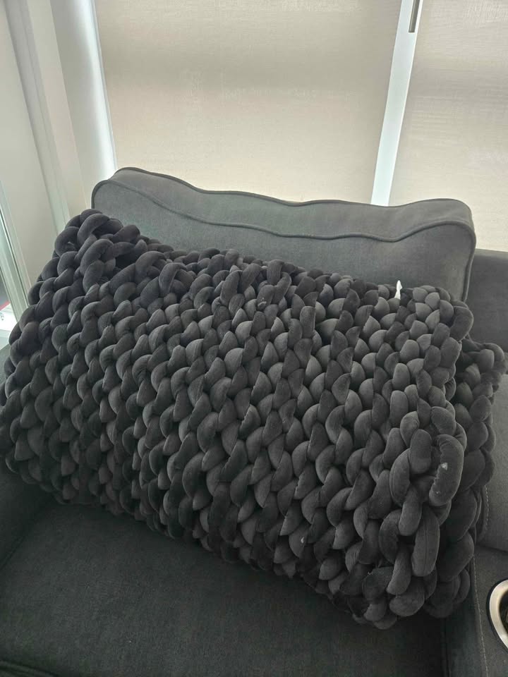 HUSH Knit Weighted Blanket - photo 4