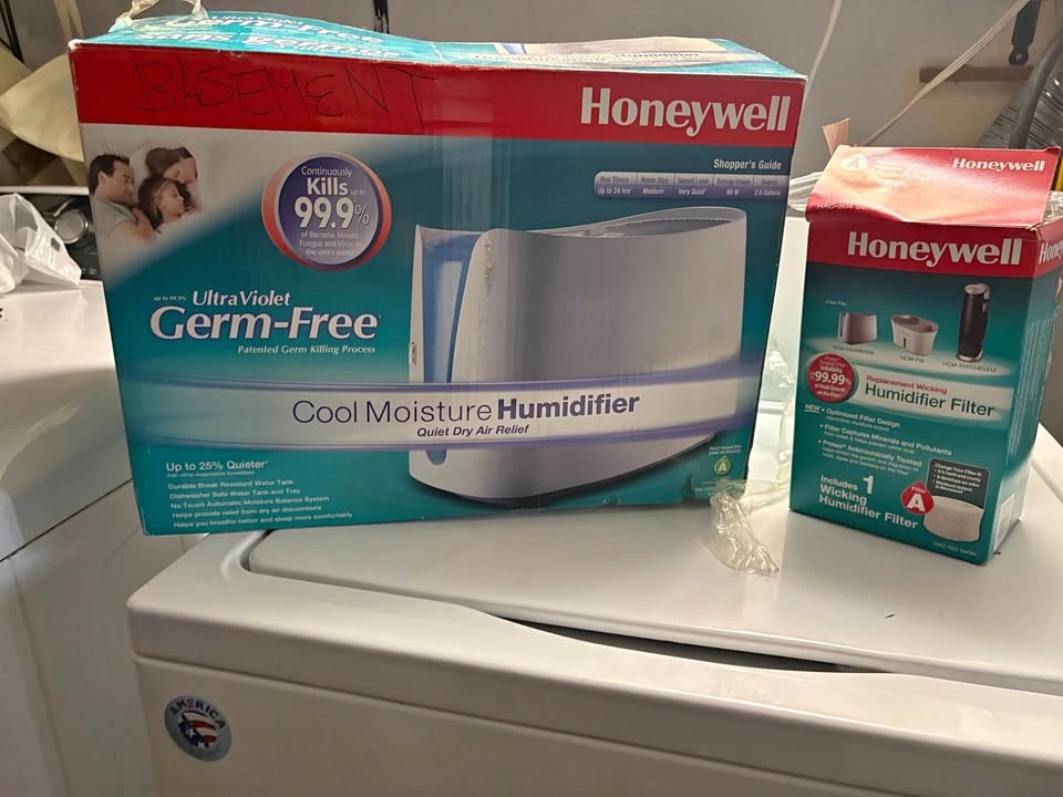 Honeywell Germ-Free UV Cool Moisture Humidifier + 3 Filters