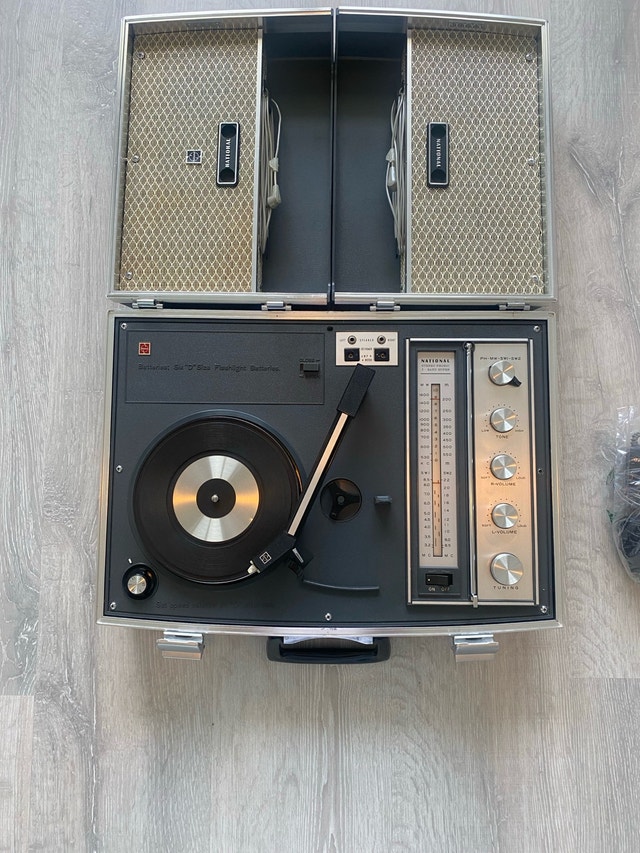 1960’s Vintage National Portable Record Player and Radio