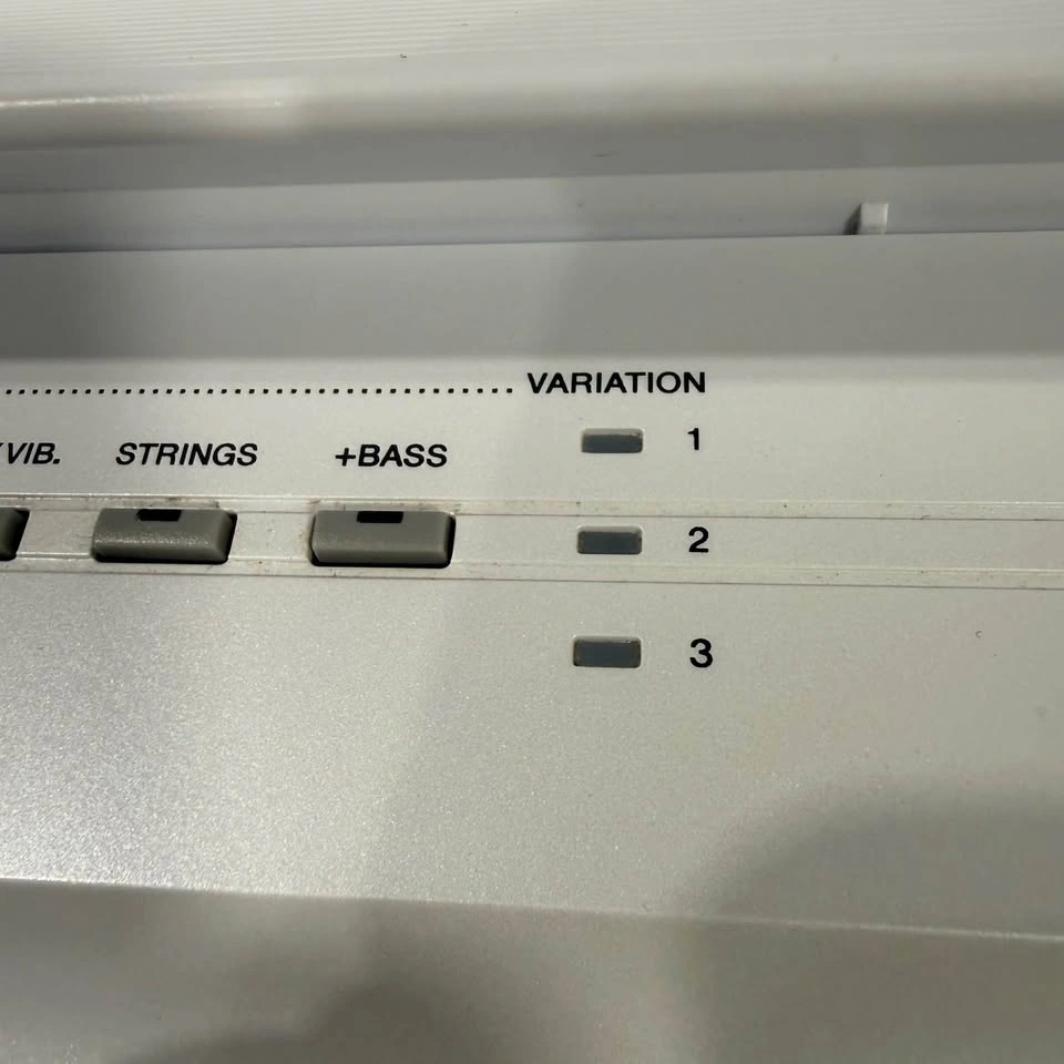 Yamaha Weighted Digital Piano – White – Like New – Full Set - photo 5